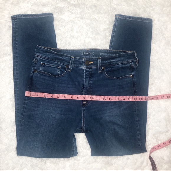 SPANX Boyfriend Jeans 29 Hi Rise - Picture 7 of 13